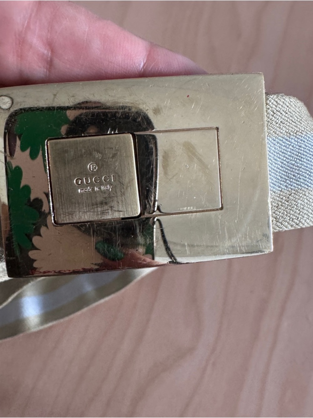 Gucci Shiny Gold Logo Buckle Belt